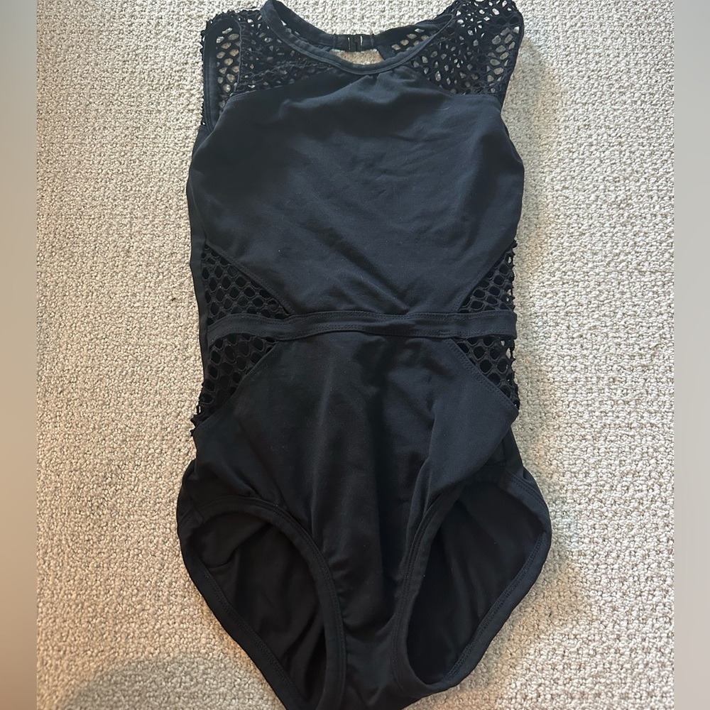 Women’s five dancers wear leotard